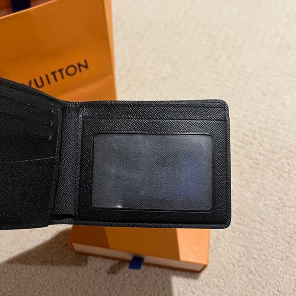 Louis Vuitton Wallet - Picture 3 of 6